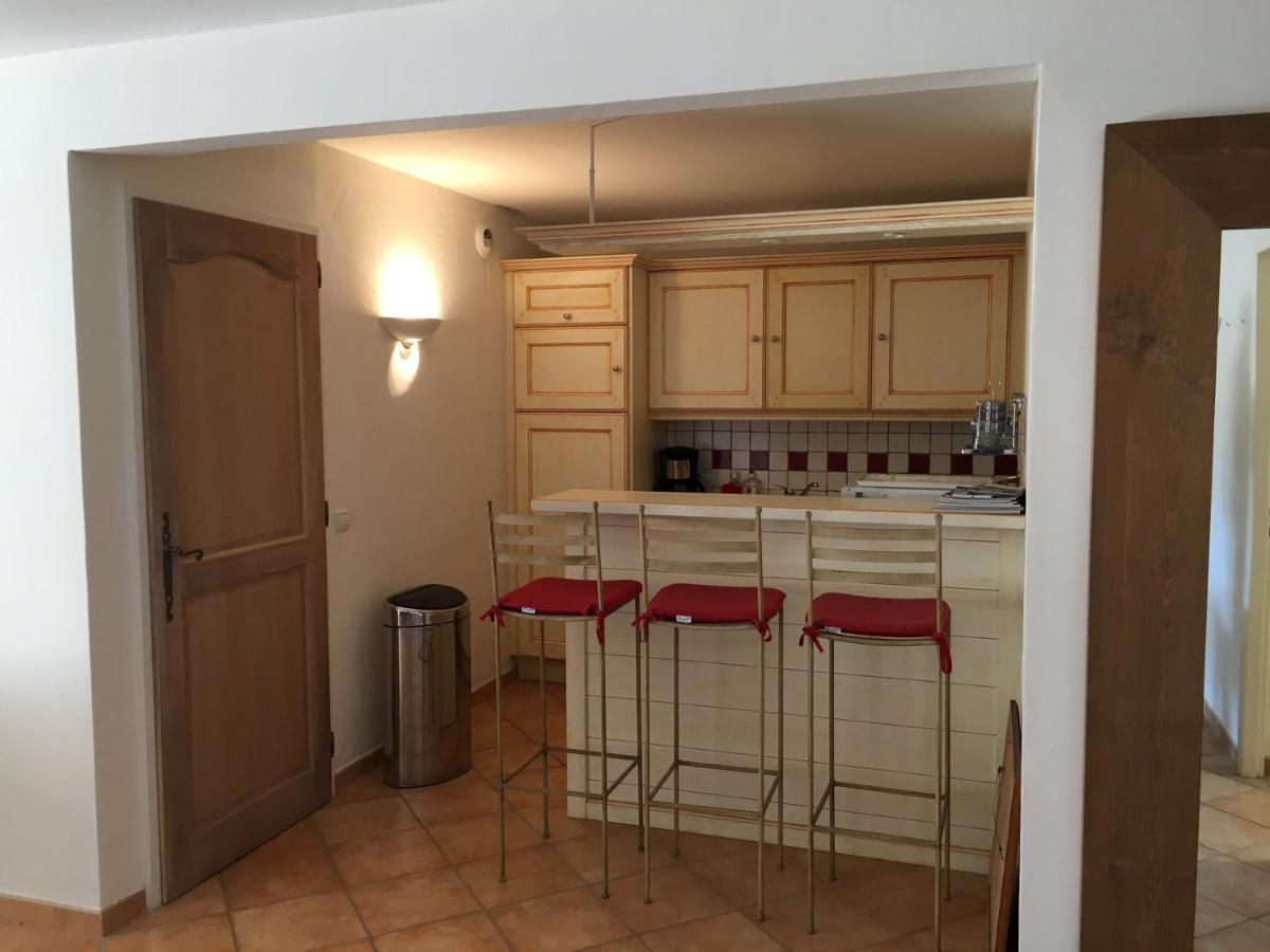 Sainte-Maxime - 3 Bedroom Apartment, Air Conditioned, Outdoor Terrace, Swimming Pool ภายนอก รูปภาพ