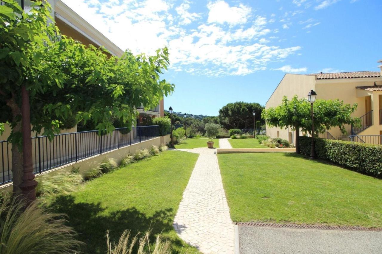 Sainte-Maxime - 3 Bedroom Apartment, Air Conditioned, Outdoor Terrace, Swimming Pool ภายนอก รูปภาพ